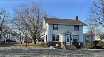 1502 E 5th St in Superior, WI - Building Photo