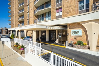 Vassar Square Condominiums in Ventnor City, NJ - Building Photo - Building Photo