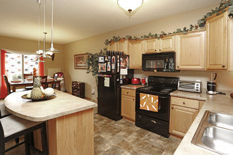 Kensington in St. Cloud, MN - Building Photo - Interior Photo