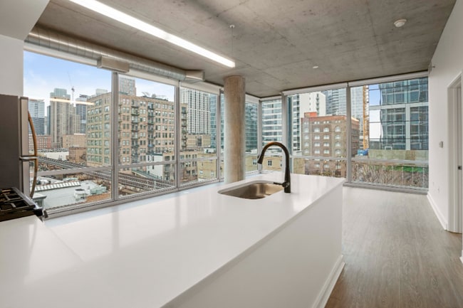 property at 1411 S Wabash Ave