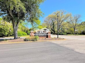 354 Warrington Cir in Hampton, VA - Building Photo - Building Photo