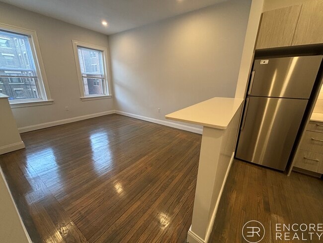 19 Queensberry St in Boston, MA - Building Photo - Building Photo