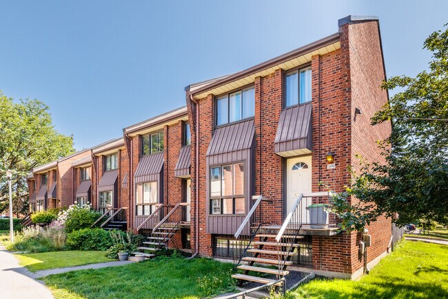 3636 Saint-Jacques Rue in Montréal, QC - Building Photo - Building Photo