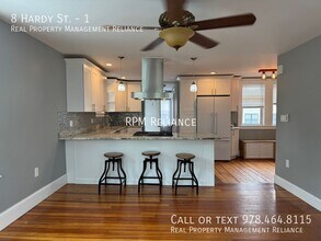 8 Hardy St in Beverly, MA - Building Photo - Building Photo