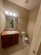 5260 Collins Rd in Jacksonville, FL - Building Photo - Building Photo