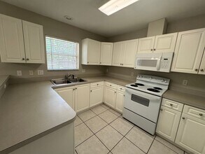 2143 NW 85th Terrace in Gainesville, FL - Building Photo - Building Photo