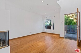 126 Pacific St in Santa Monica, CA - Building Photo - Building Photo
