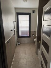 12 D St NW, Unit 6 in Auburn, WA - Foto de edificio - Building Photo