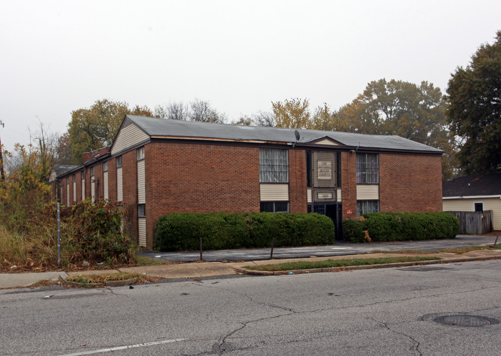 The National Macon Courts in Memphis, TN - Building Photo