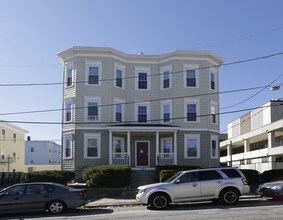 816-820 Merrimack St in Lowell, MA - Building Photo - Building Photo