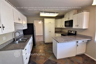 8430 E Oak St in Scottsdale, AZ - Foto de edificio - Building Photo