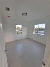 2311 NW 14th St-Unit -2313 in Miami, FL - Building Photo - Building Photo