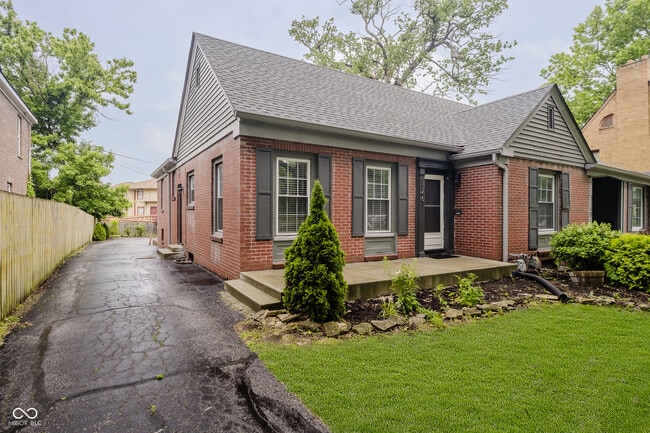 3346 E Fall Creek Pkwy N Dr in Indianapolis, IN - Building Photo - Building Photo