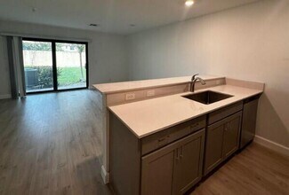 4208 Napoli Lake Dr in Riviera Beach, FL - Building Photo - Building Photo