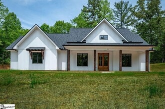 141 Knox Ldng Dr in Seneca, SC - Foto de edificio - Building Photo