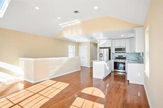 81 W 20th St in Bayonne, NJ - Building Photo - Building Photo