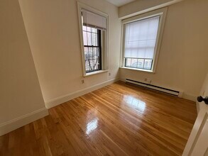 80 West Cedar St, Unit 88 west cedar 7 in Boston, MA - Foto de edificio - Building Photo