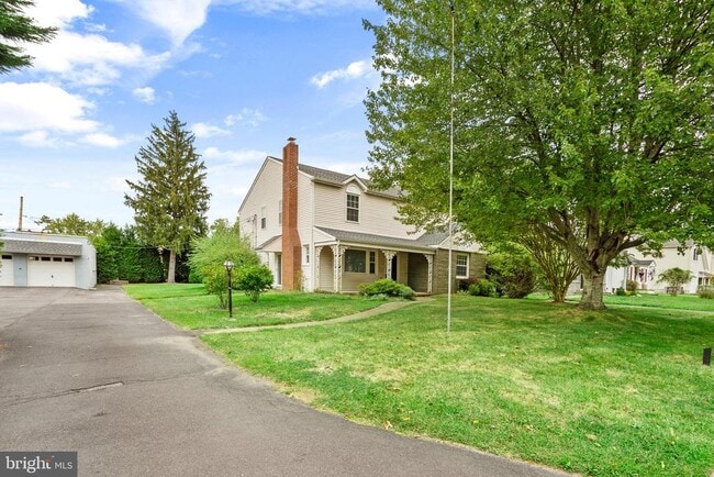 property at 421 Lafayette St