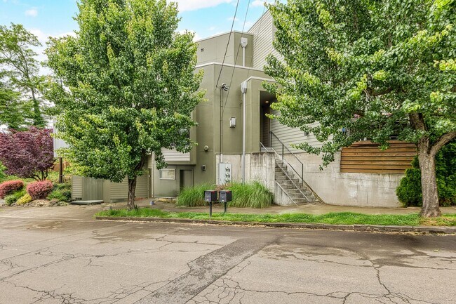941 N Cook St in Portland, OR - Building Photo - Building Photo