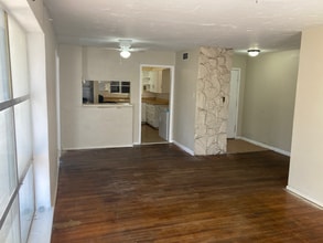 2349 Las Cruces Ln in Dallas, TX - Foto de edificio - Building Photo