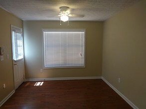 1070 Athena Ct in Acworth, GA - Building Photo - Building Photo
