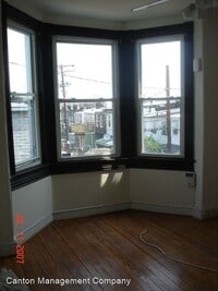 2528 E Baltimore St photo'