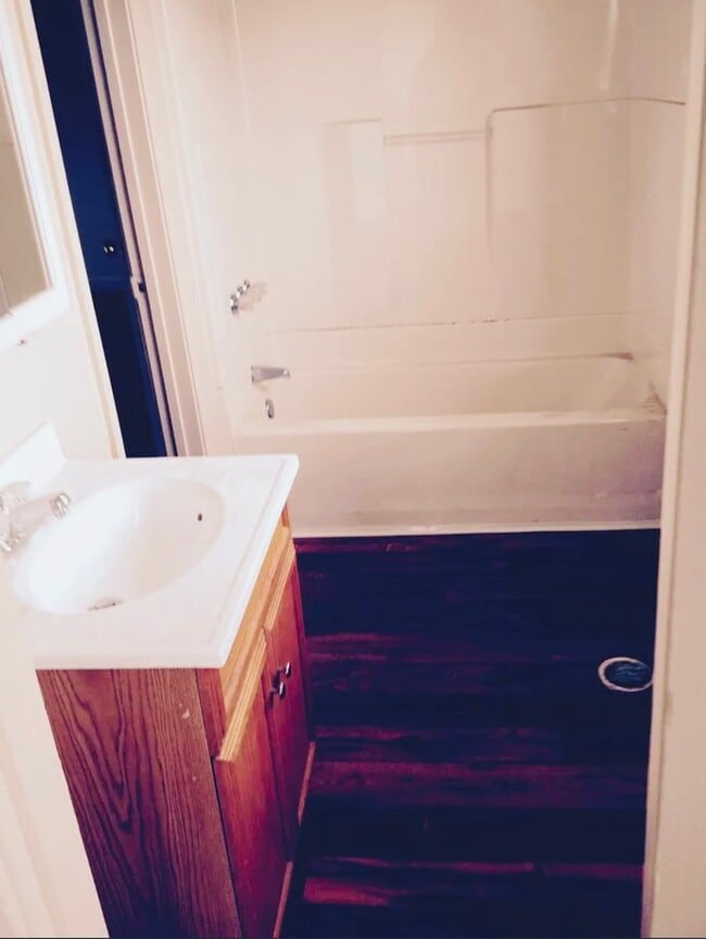 property at 118 Robinson Rd