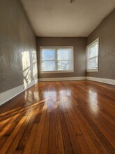 1601 W Woodlawn Ave in San Antonio, TX - Building Photo - Building Photo