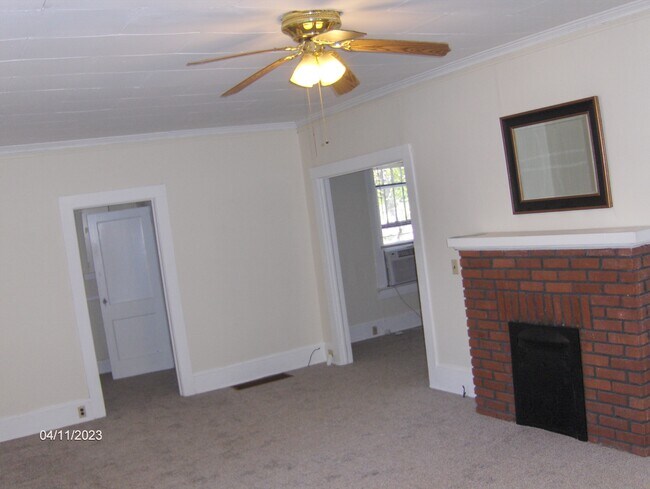 105 Cochran Rd photo'