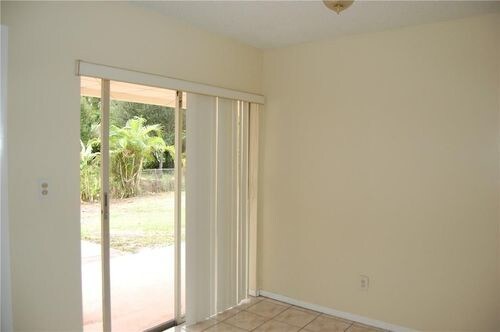 2000 SW 96th Ave-Unit -2N in Miramar, FL - Foto de edificio - Building Photo