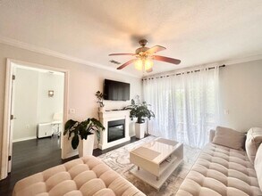 4274 Calinda Ln in Niceville, FL - Building Photo - Building Photo