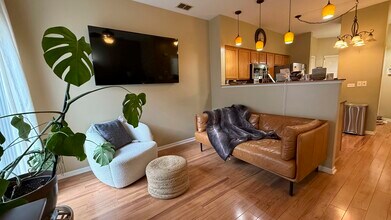 3359 Blue Ridge Dr in Carpentersville, IL - Building Photo - Building Photo