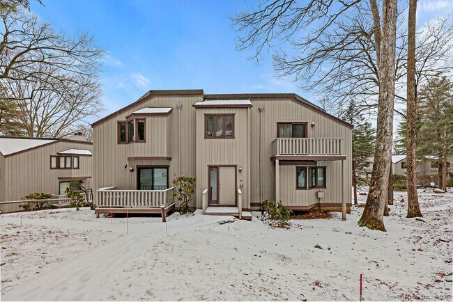 9 Talcott Ridge Rd in Farmington, CT - Building Photo - Building Photo