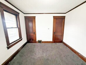 10110 Parkview Ave in Garfield Heights, OH - Building Photo - Building Photo