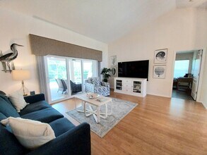 4176 Hearthstone Dr in Sarasota, FL - Building Photo - Building Photo