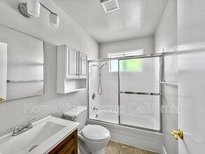 8011 San Cosme Dr in Citrus Heights, CA - Building Photo - Building Photo