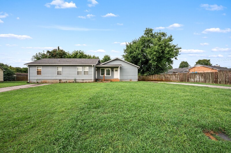 821 Corner Ct in Murfreesboro, TN - Building Photo