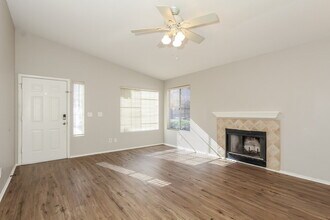 1144 E Liberty Shores Dr in Gilbert, AZ - Building Photo - Building Photo