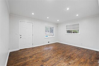 1427 Dennis Dr in Decatur, GA - Building Photo - Building Photo