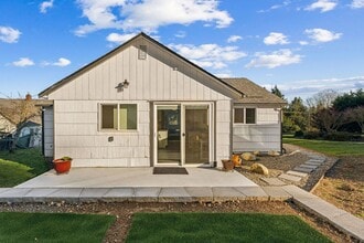 1672 Colchester Dr E in Port Orchard, WA - Building Photo - Building Photo