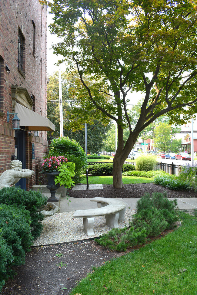 Garrison Flats in Fort Wayne, IN - Foto de edificio - Building Photo