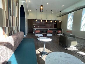 4641 N Ashland Ave in Chicago, IL - Building Photo - Building Photo