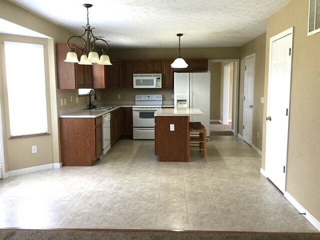 105 Daniel Dr in Germantown, OH - Building Photo - Building Photo