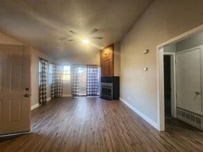 6808 NW Willow Springs Dr in Lawton, OK - Building Photo - Building Photo