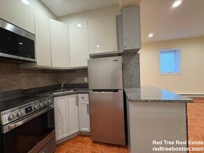 69 Babcock St in Brookline, MA - Building Photo - Building Photo