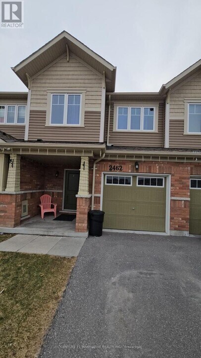 2462 Steeplechase St in Oshawa, ON - Building Photo