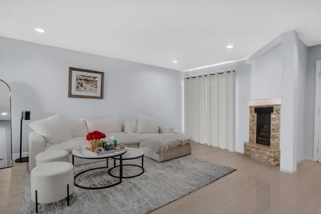14319 Addison St in Sherman Oaks, CA - Building Photo - Building Photo