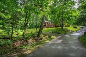 22 Indian Knob Rd in Asheville, NC - Building Photo - Building Photo