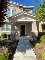 5471 Westhampton Way in Sacramento, CA - Building Photo