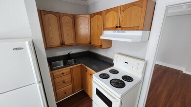 24-32 Mulcaster in Barrie, ON - Building Photo - Building Photo